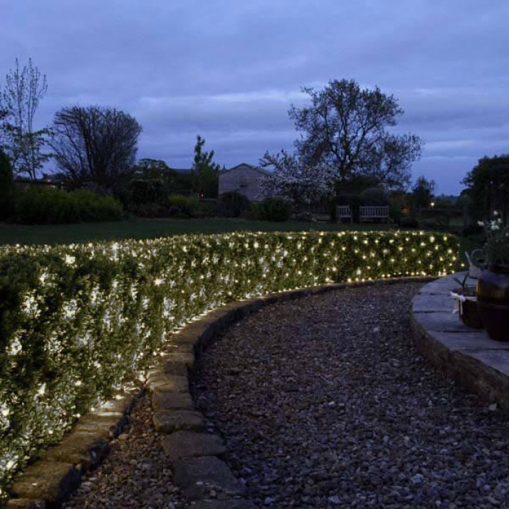 Karácsonyi fényháló kültéri és beltéri 2,1m x 1,3m, zöld vezetékes – Hideg fehér