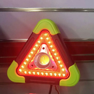 Ledes elakadásjelző háromszög – világításként is használható